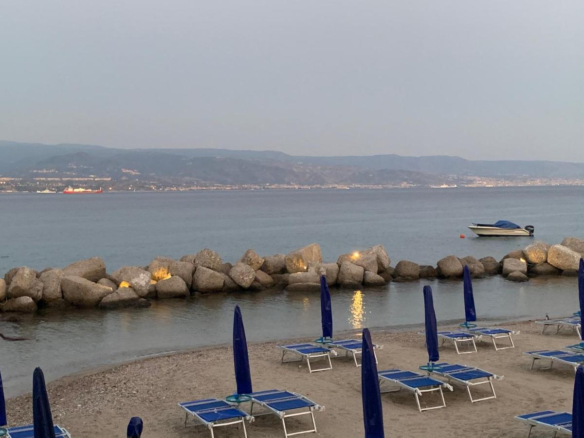Bed And Beach Мессина Экстерьер фото